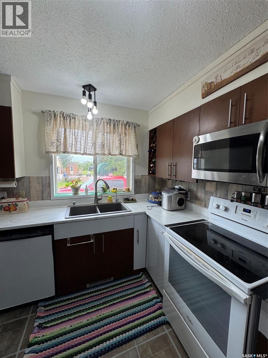 207 Railway Avenue, Rabbit Lake, Saskatchewan  S0M 2L0 - Photo 7 - SK039253