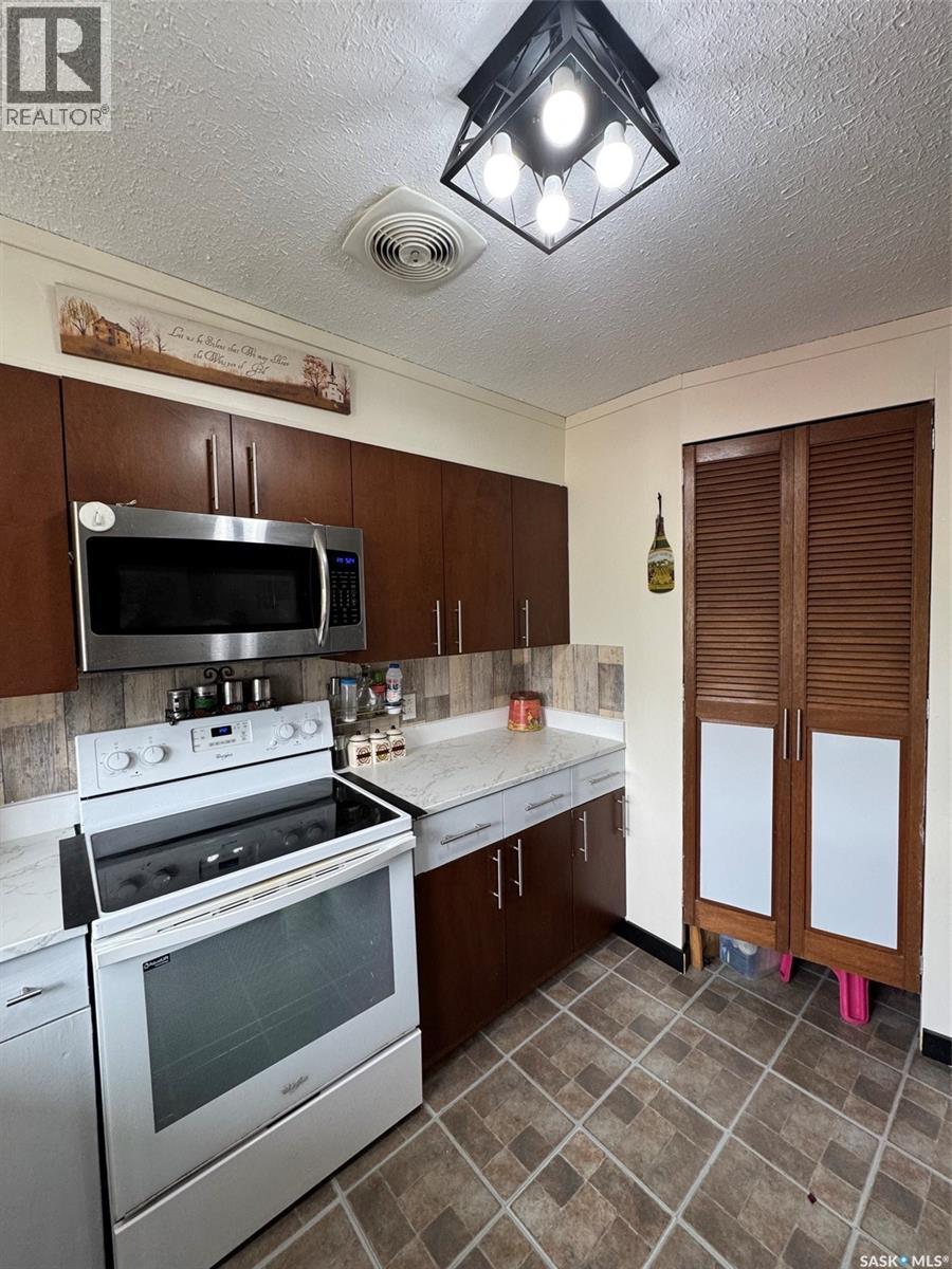207 Railway Avenue, Rabbit Lake, Saskatchewan  S0M 2L0 - Photo 8 - SK039253