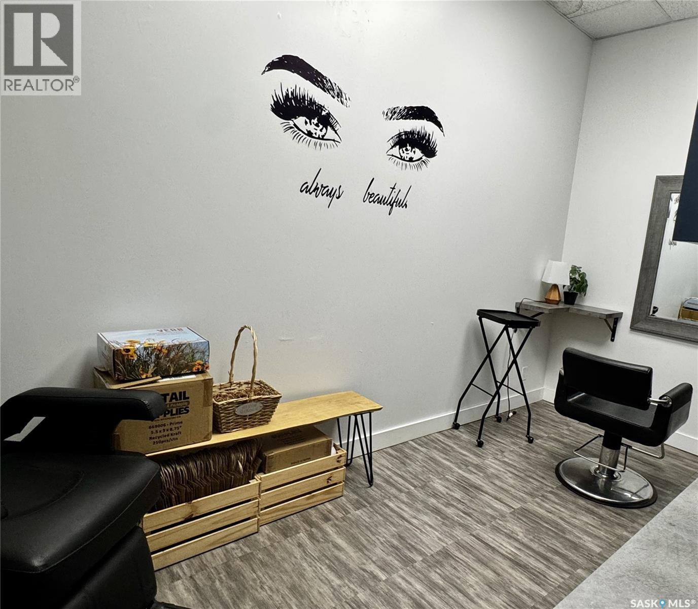 329 Central Avenue N, Swift Current, Saskatchewan  S9H 0L5 - Photo 13 - SK039238