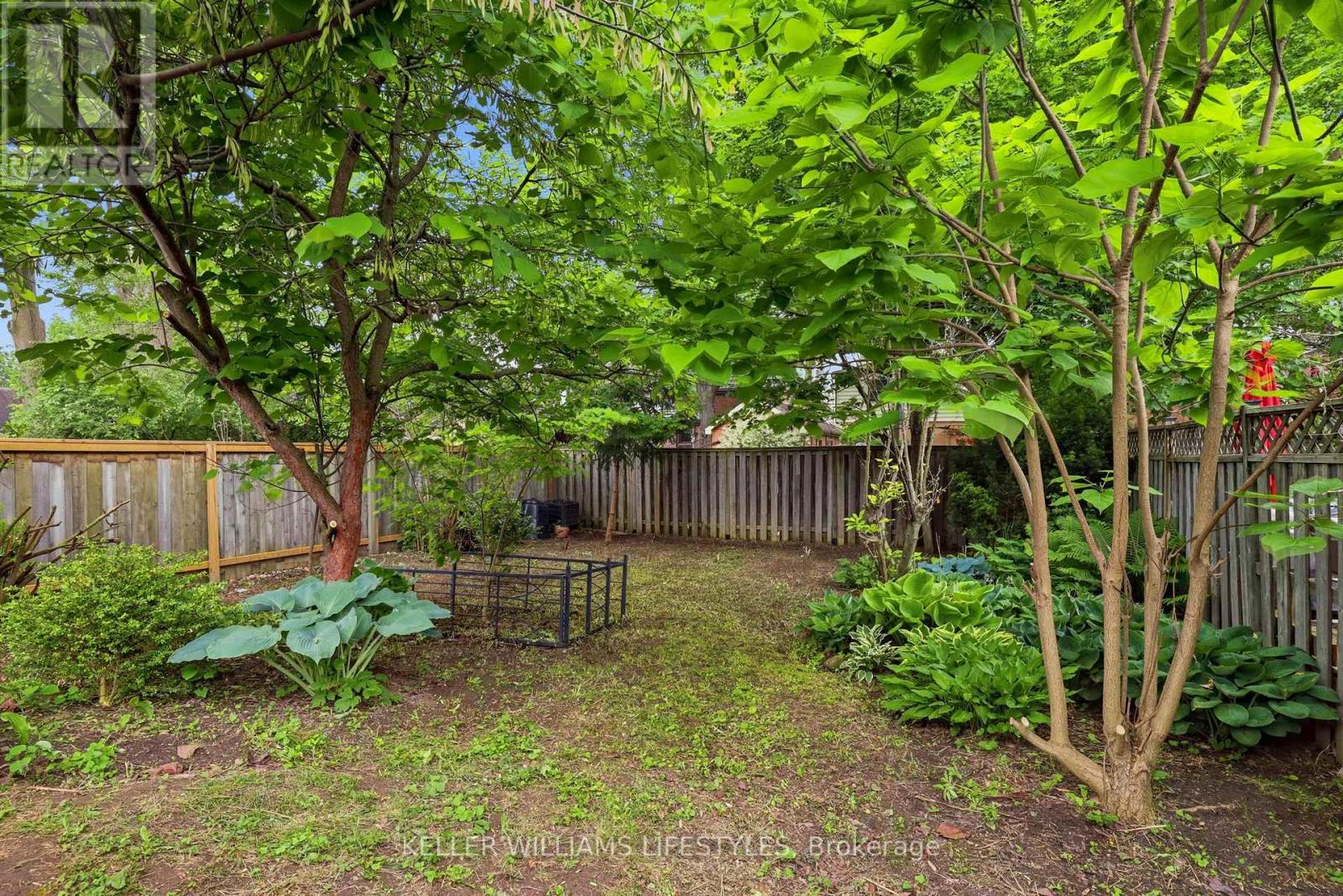 15 Lyndhurst Place, London South, Ontario  N6C 4H7 - Photo 11 - X13437122