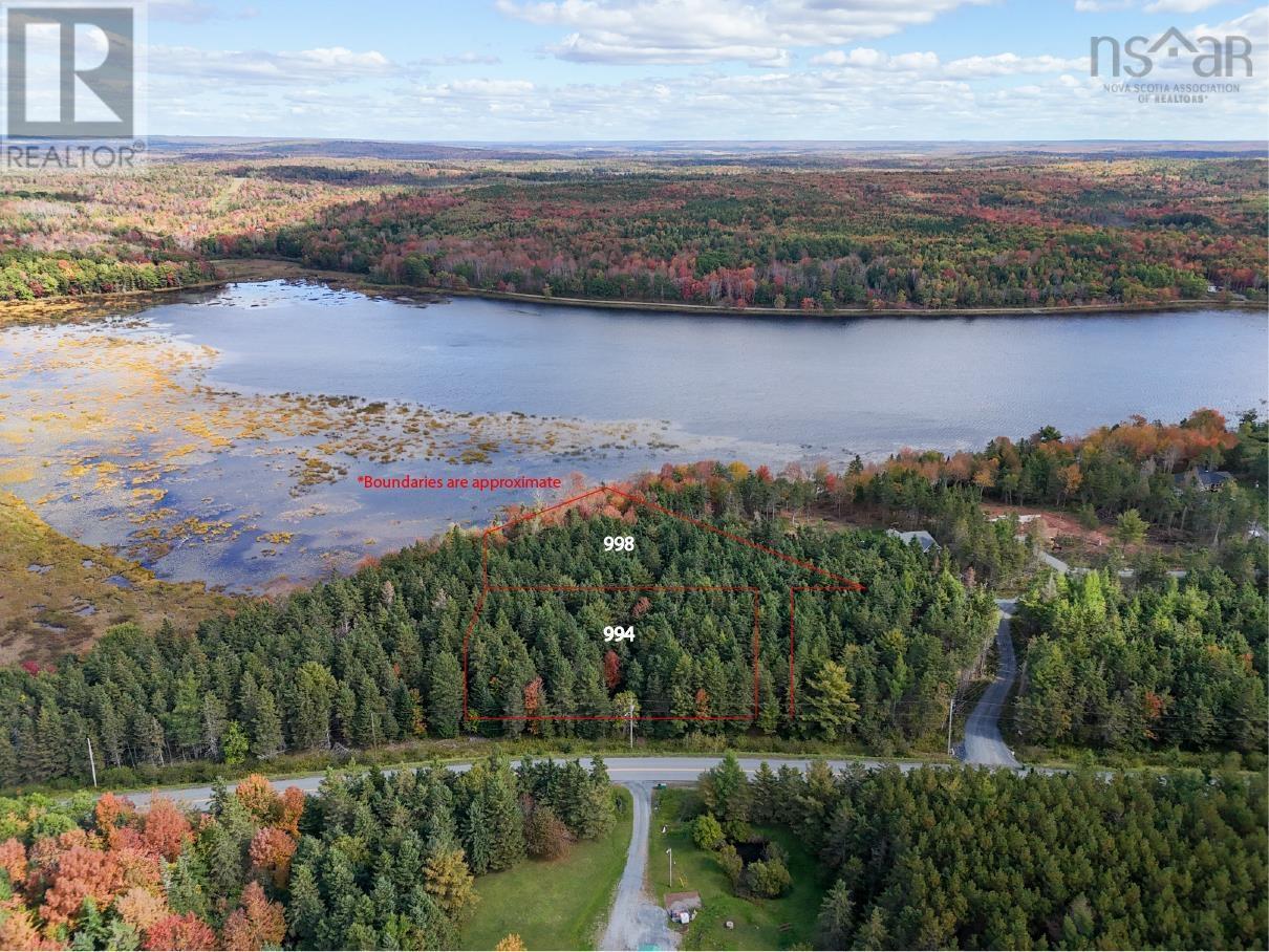 994 Lake Egmont Road, Lake Egmont, Nova Scotia  B0N 1Y0 - Photo 1 - 202527302