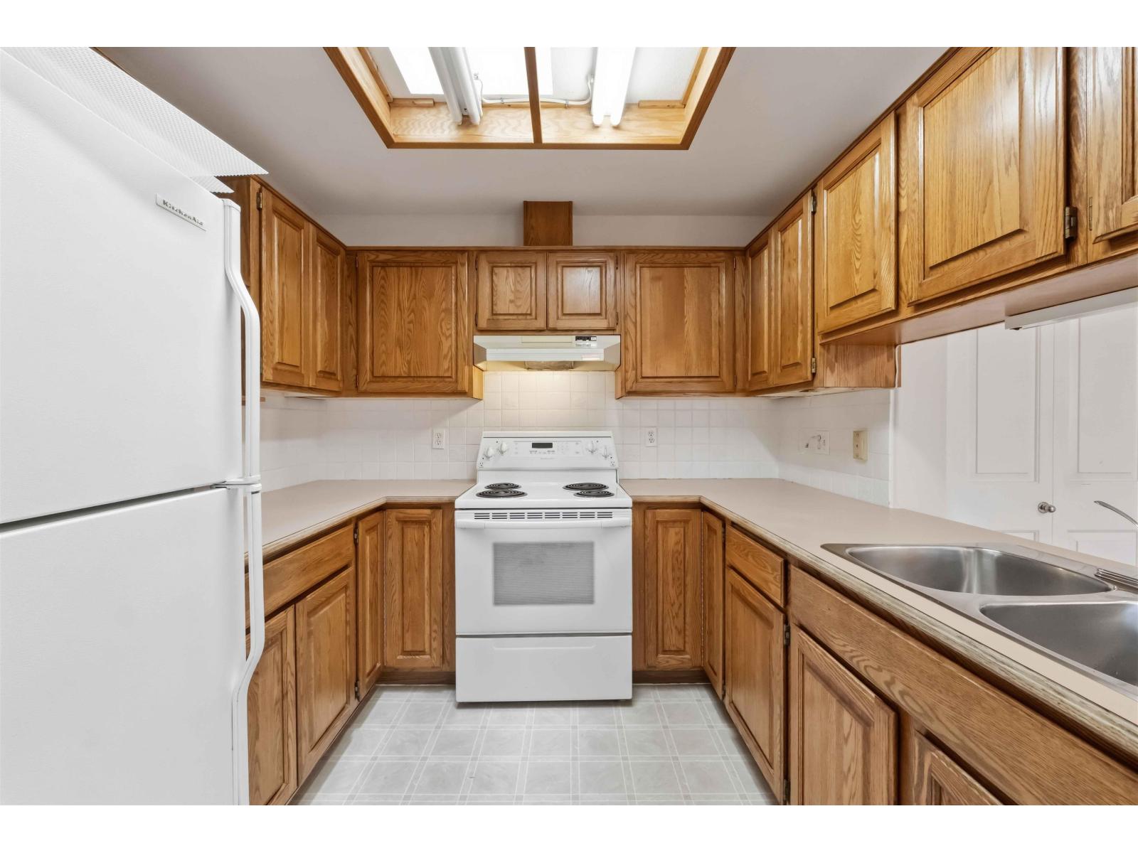 108 9715 148a Street, Surrey, British Columbia  V3R 9N8 - Photo 6 - R3134672