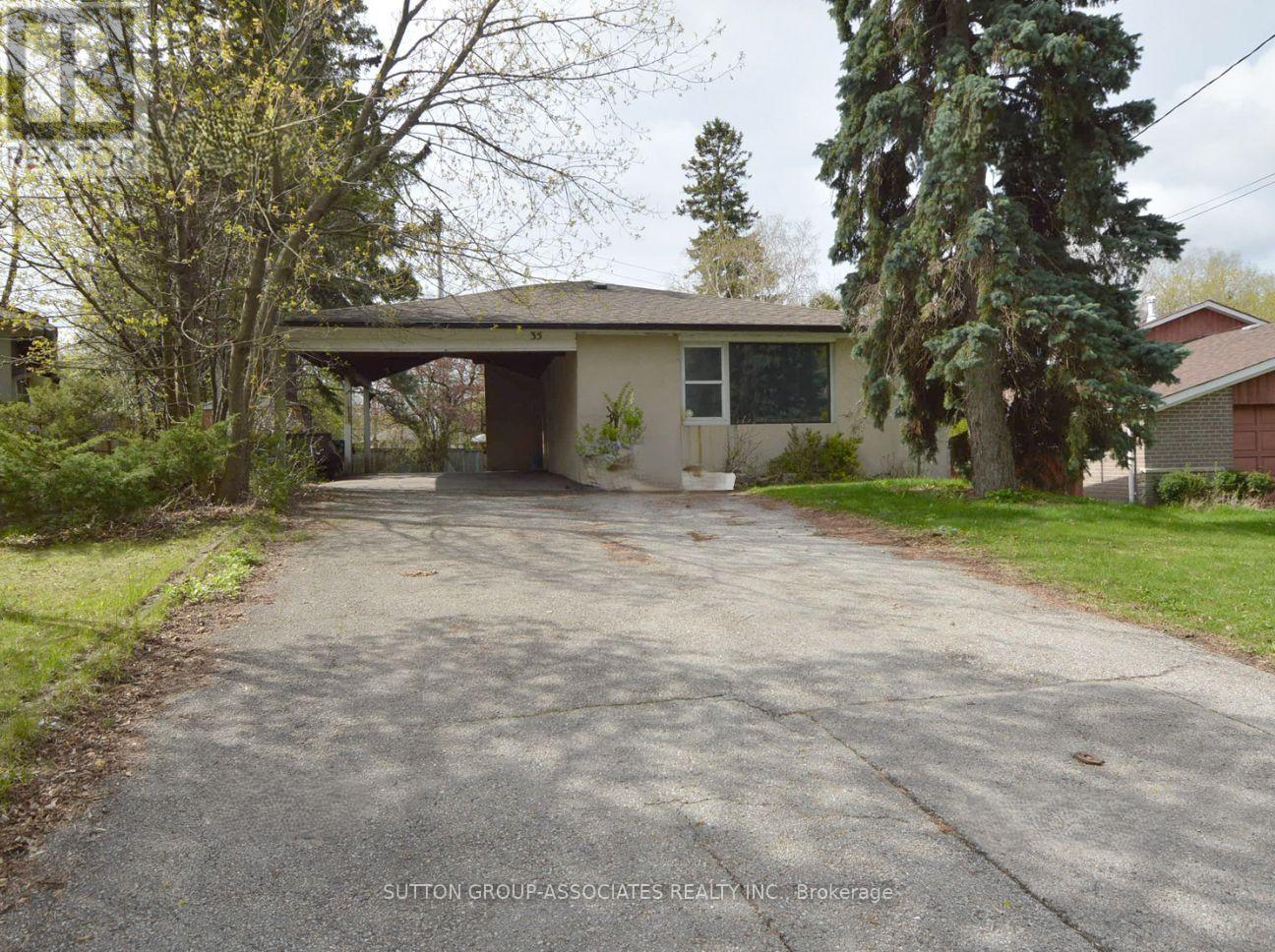 35 LONGHOPE PLACE, Toronto, Ontario