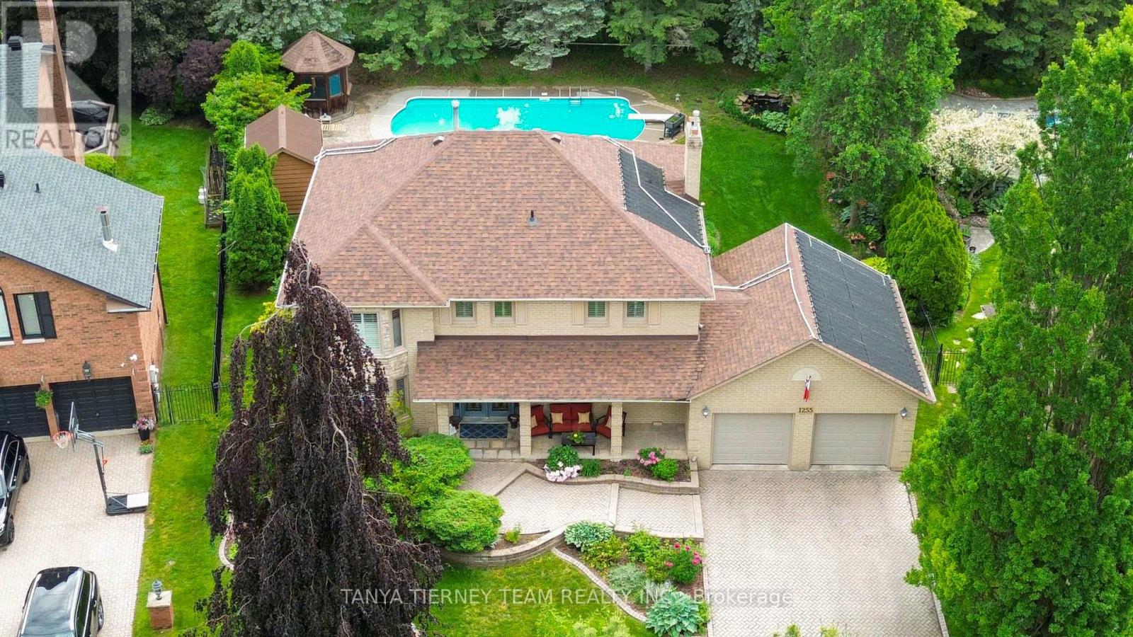 1255 Abbey Road, Pickering, Ontario  L1X 1W3 - Photo 1 - E13438670