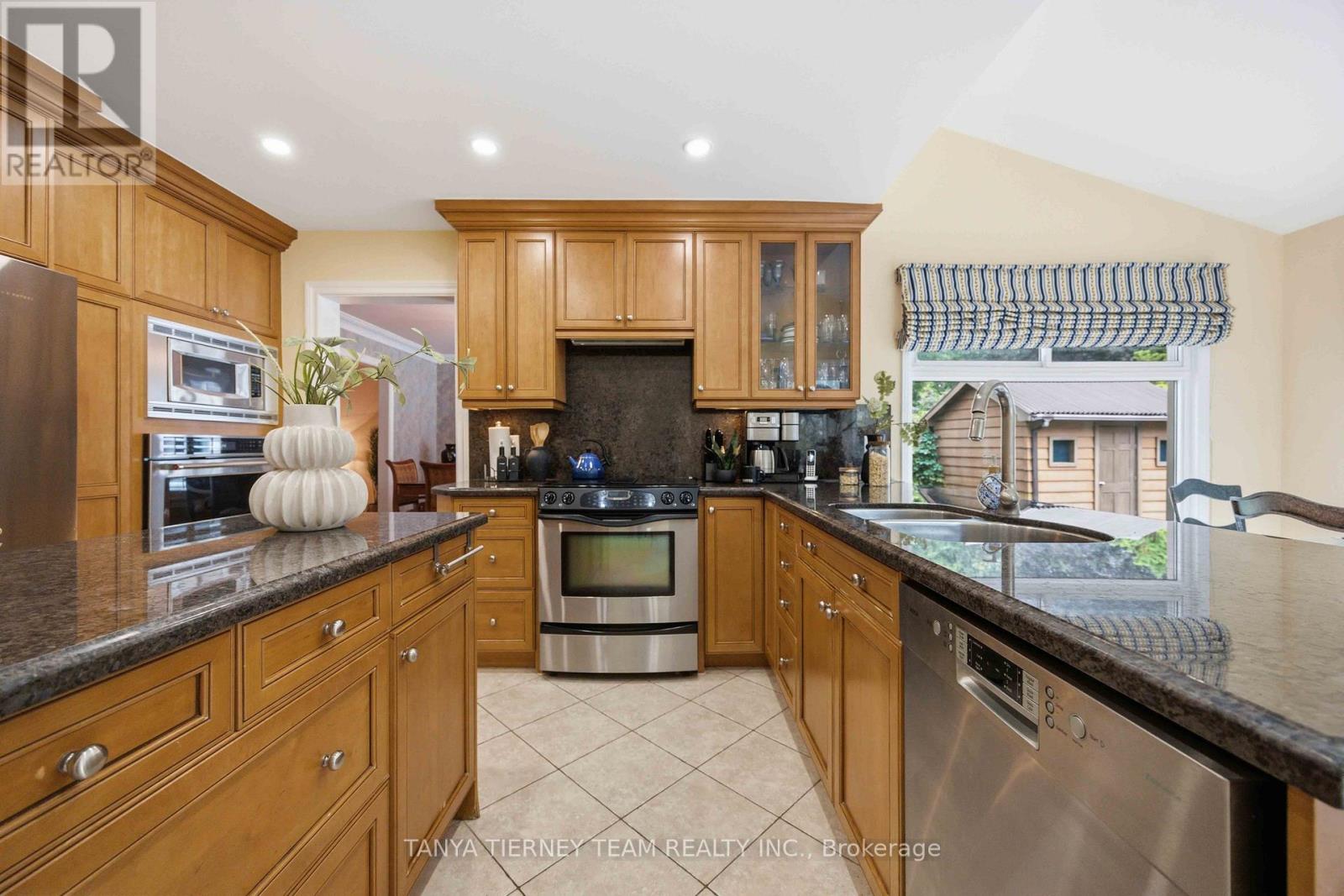 1255 Abbey Road, Pickering, Ontario  L1X 1W3 - Photo 10 - E13438670