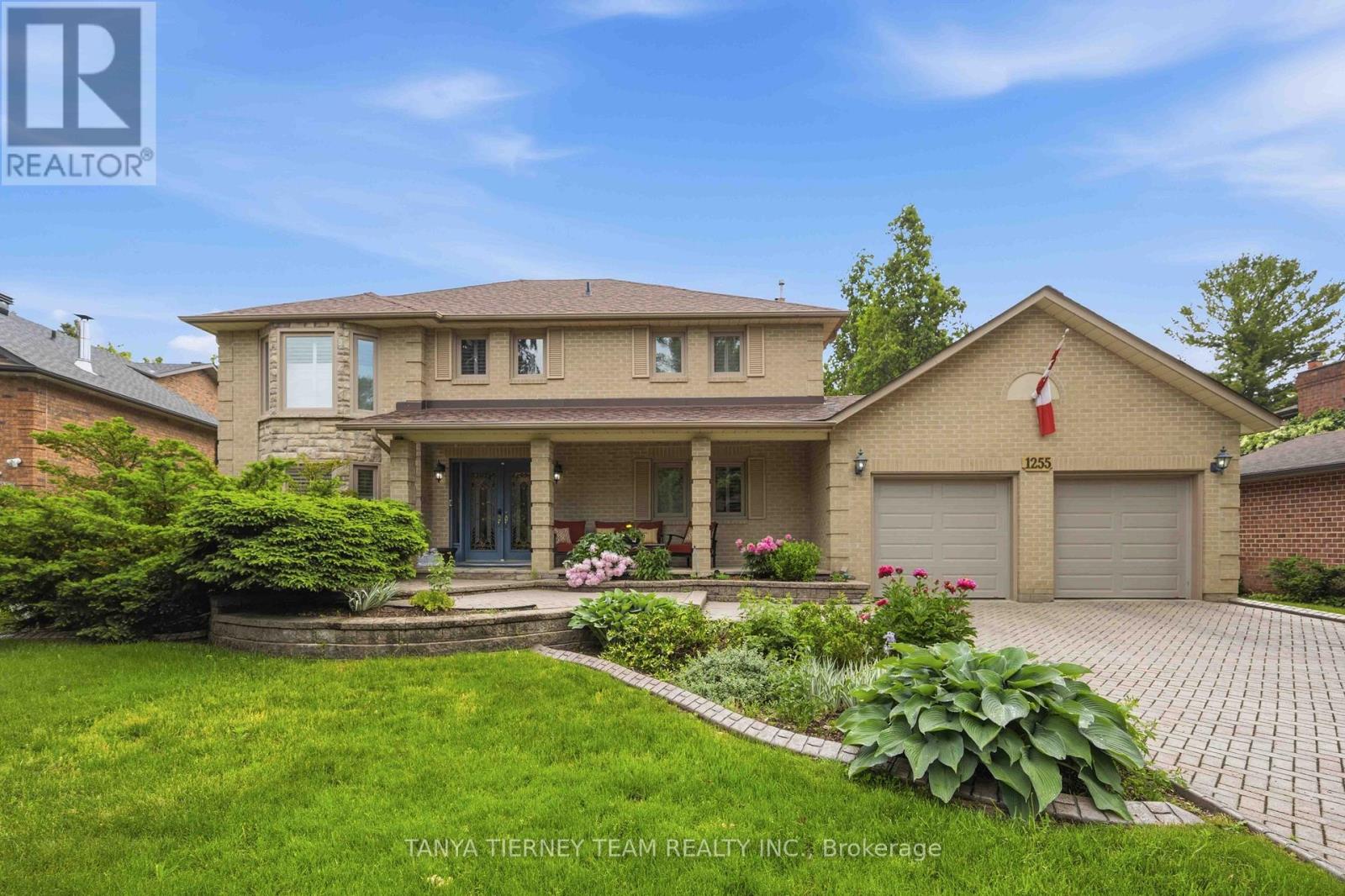 1255 Abbey Road, Pickering, Ontario  L1X 1W3 - Photo 2 - E13438670