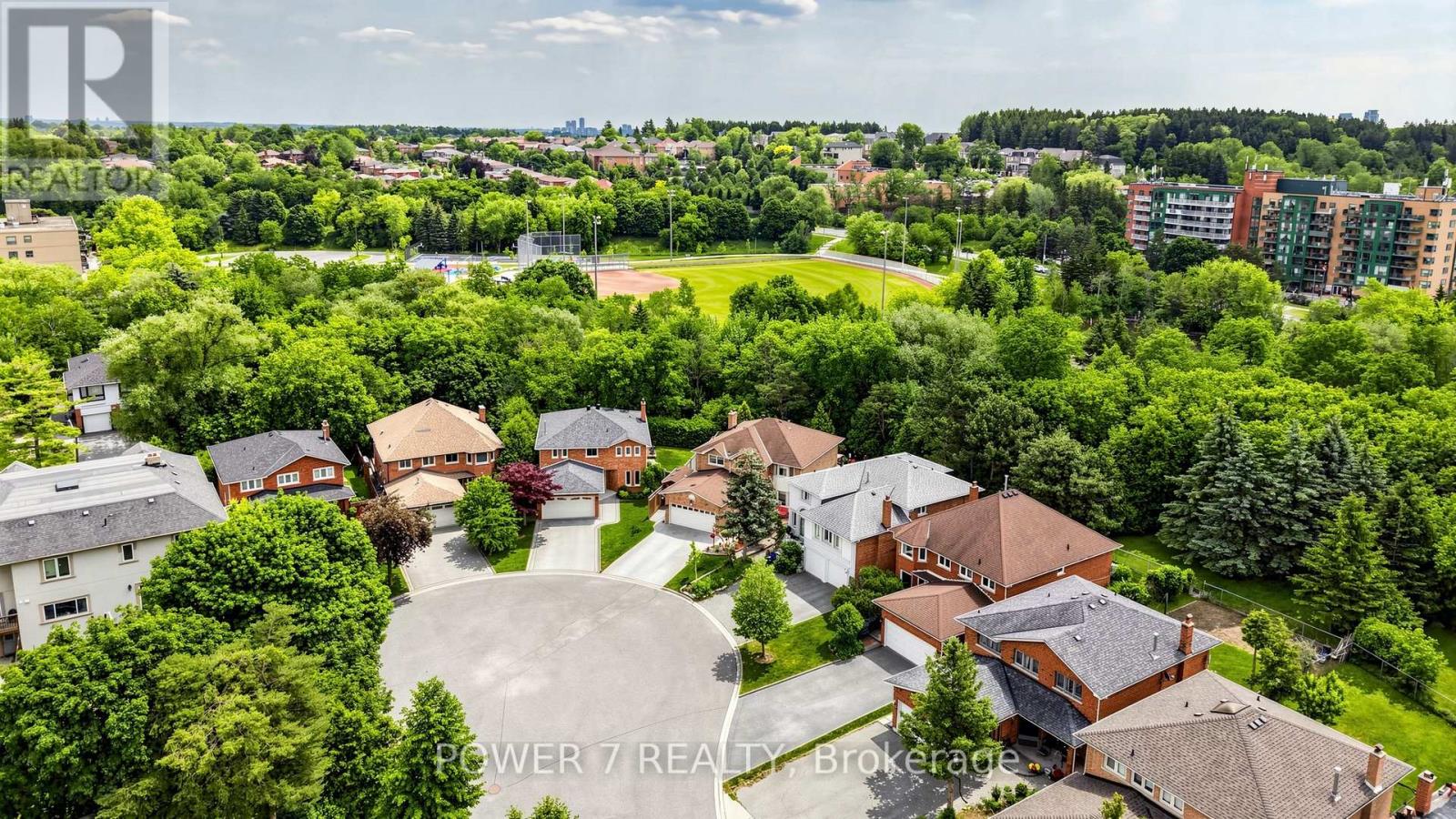 71 Canterbury Court, Richmond Hill, Ontario  L4C 8E7 - Photo 44 - N13438768