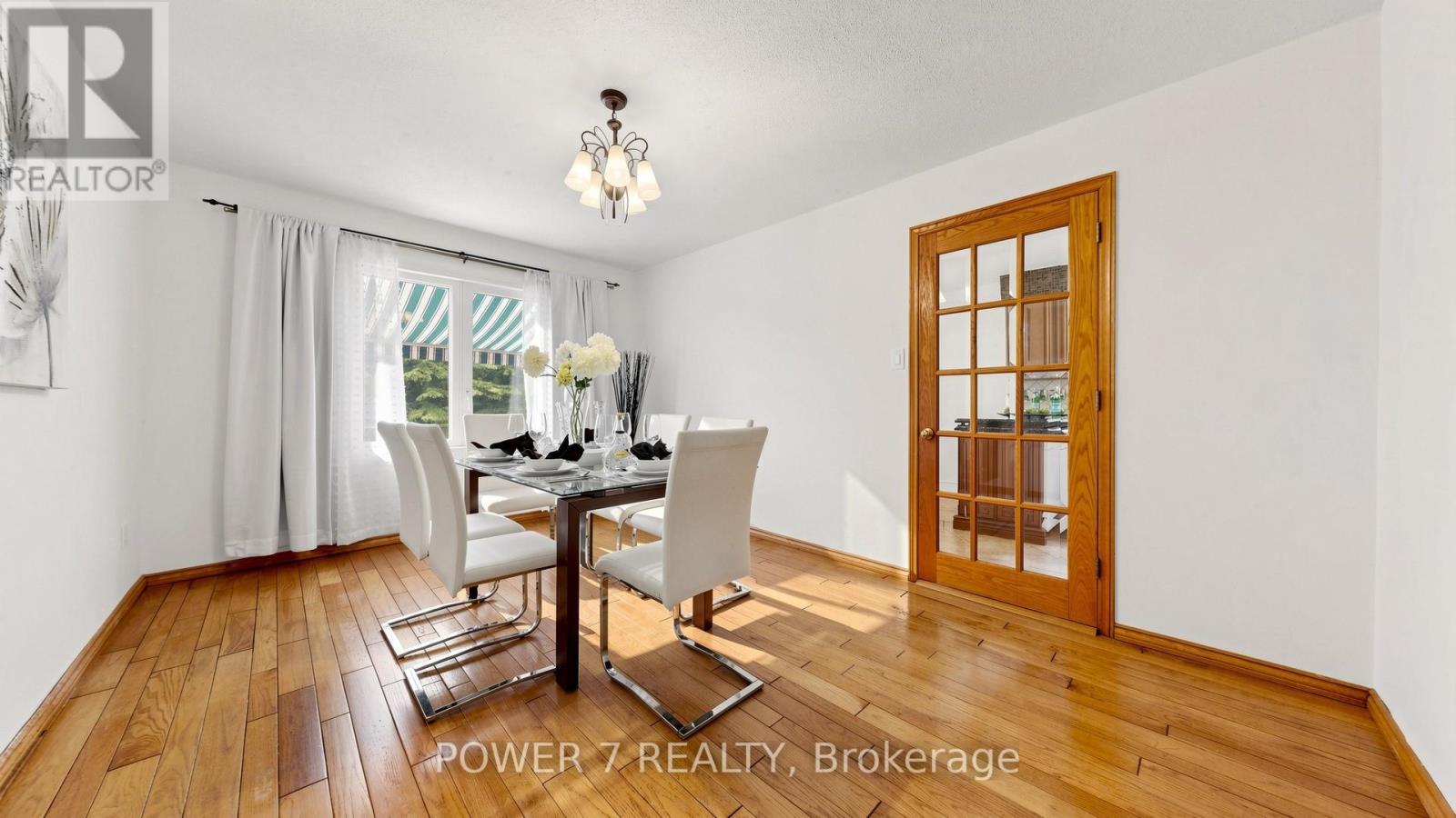71 Canterbury Court, Richmond Hill, Ontario  L4C 8E7 - Photo 7 - N13438768