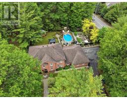 2 SEELEY COURT, Wasaga Beach, Ontario