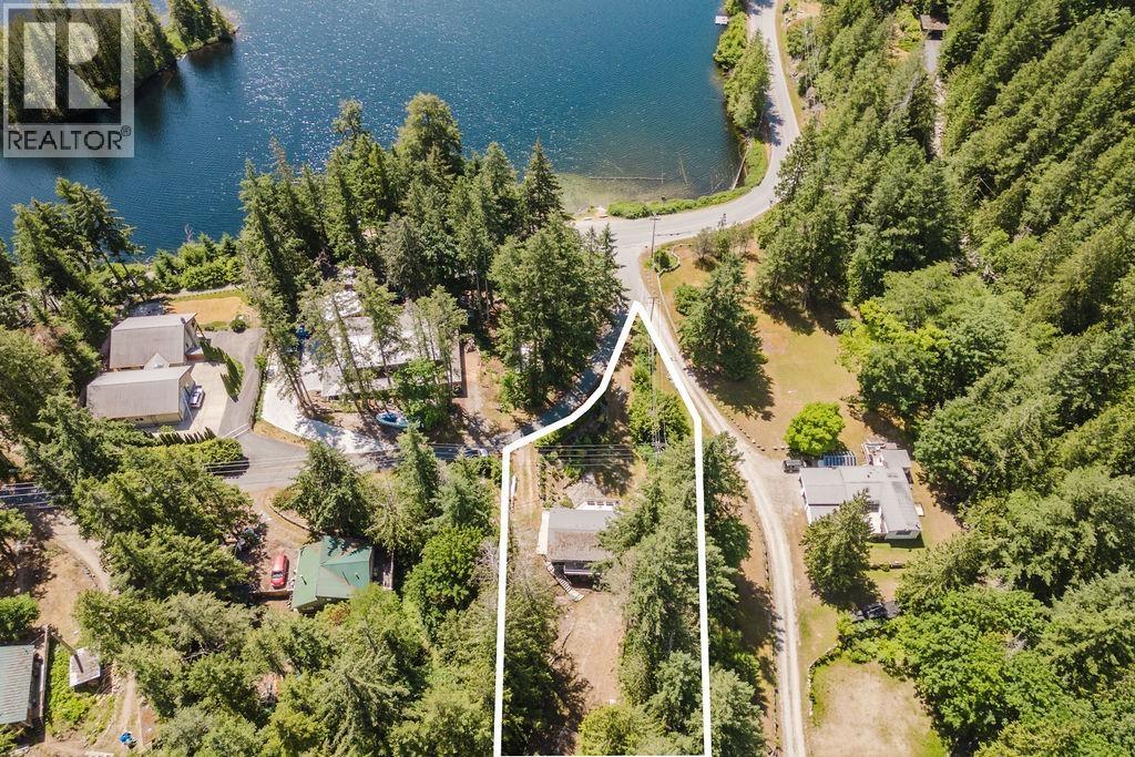 5079 Elliot Road, Pender Harbour, British Columbia  V0N 1S1 - Photo 4 - R3135242