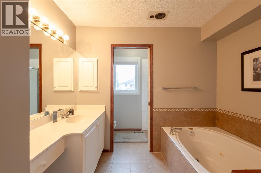 123 Tuscany Hills Park Nw, Calgary, Alberta  T3L 2A3 - Photo 21 - A2319941