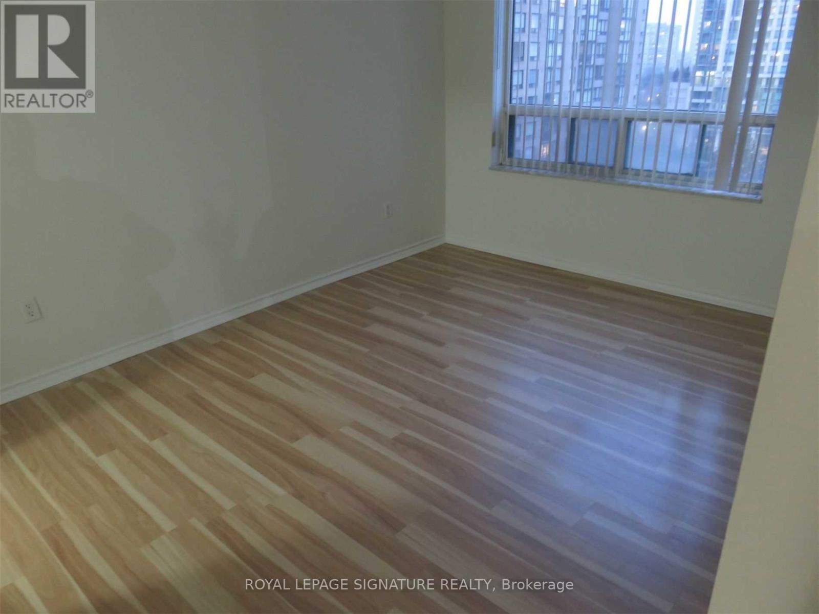 801 - 285 Enfield Place, Mississauga, Ontario  L5B 3Y6 - Photo 5 - W13438462