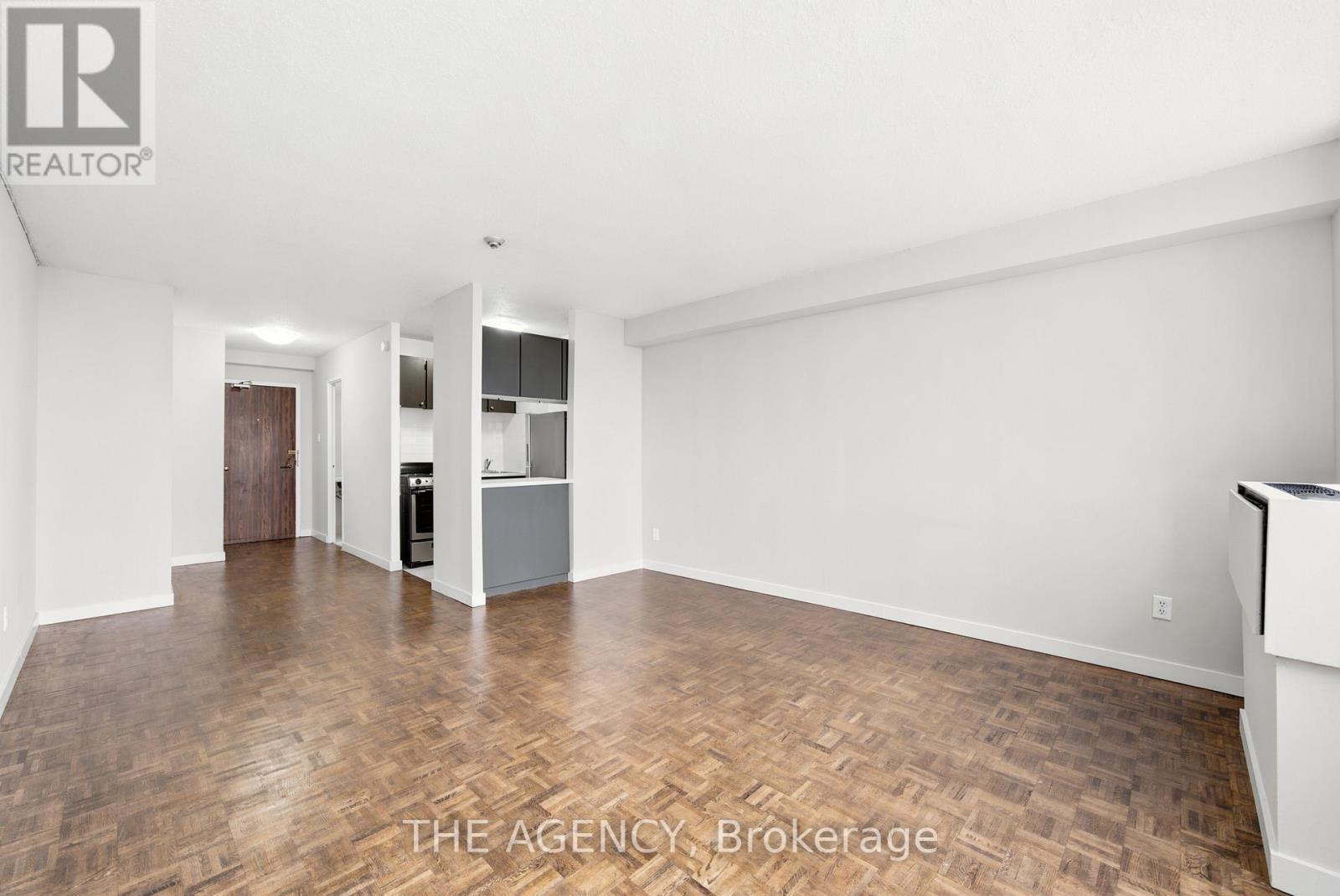 1613B - 2360 DUNDAS STREET W, Toronto, Ontario