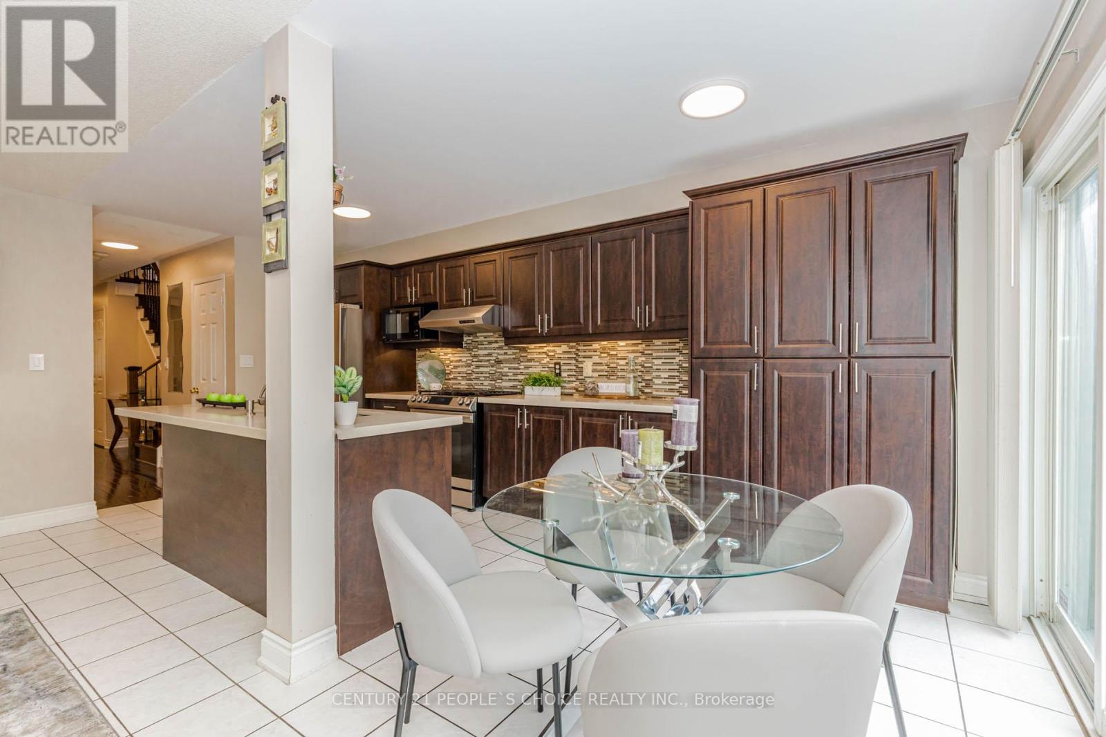 5889 Stonebriar Crescent, Mississauga, Ontario  L5V 2T7 - Photo 17 - W13438532