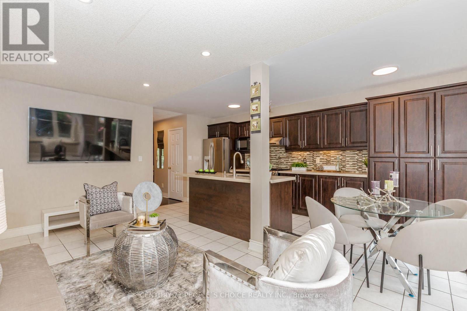 5889 Stonebriar Crescent, Mississauga, Ontario  L5V 2T7 - Photo 19 - W13438532