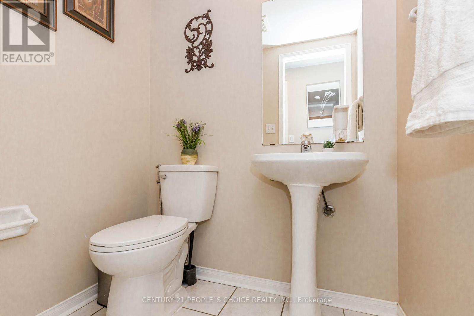 5889 Stonebriar Crescent, Mississauga, Ontario  L5V 2T7 - Photo 21 - W13438532