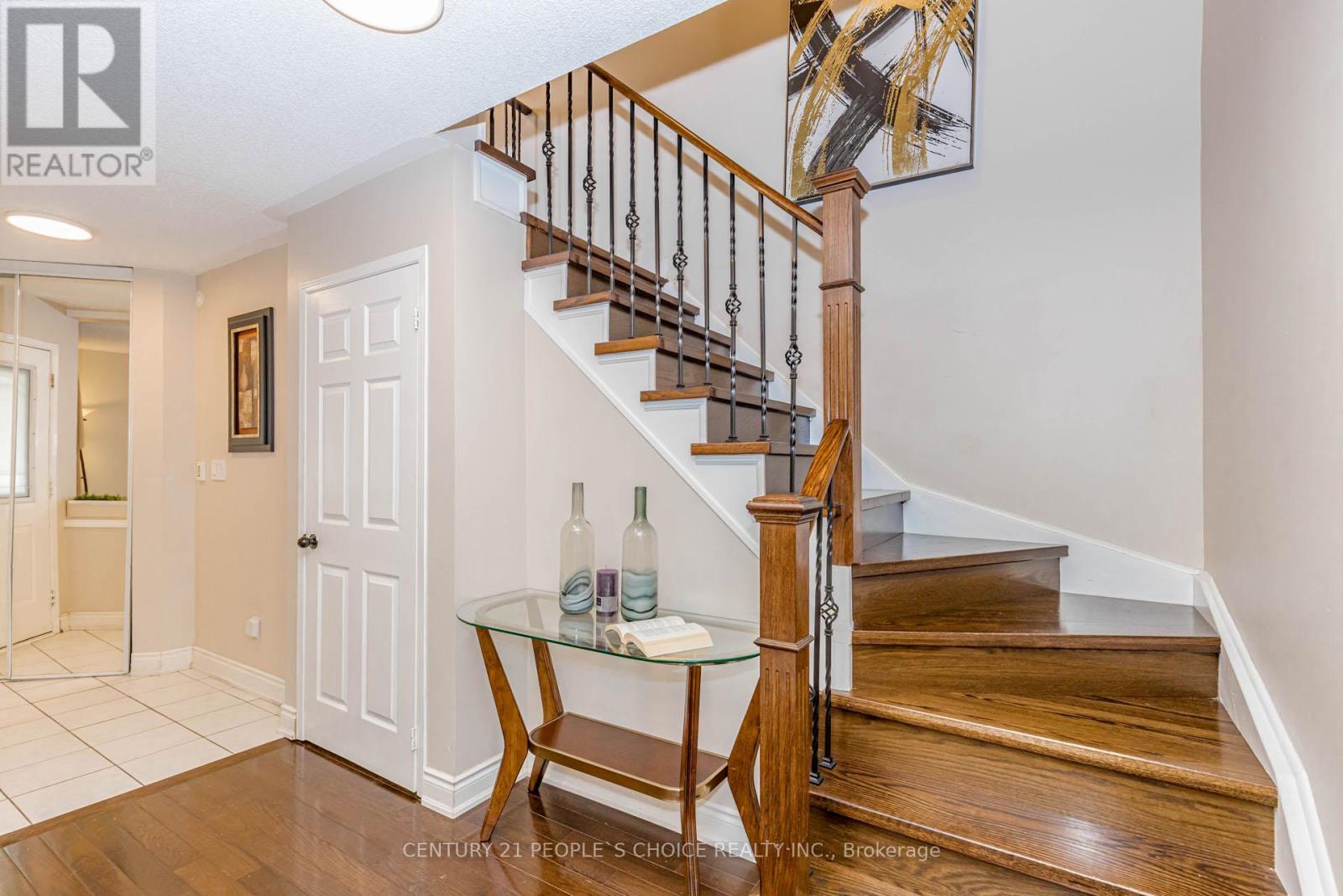 5889 Stonebriar Crescent, Mississauga, Ontario  L5V 2T7 - Photo 22 - W13438532