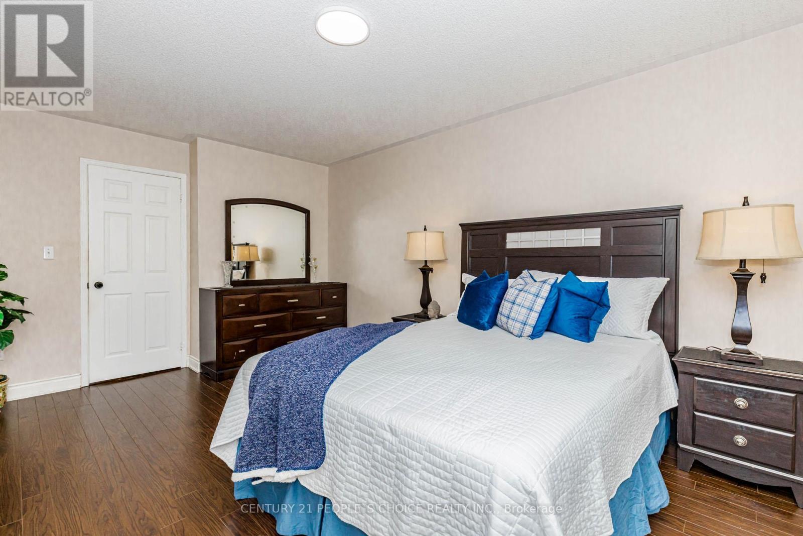 5889 Stonebriar Crescent, Mississauga, Ontario  L5V 2T7 - Photo 24 - W13438532