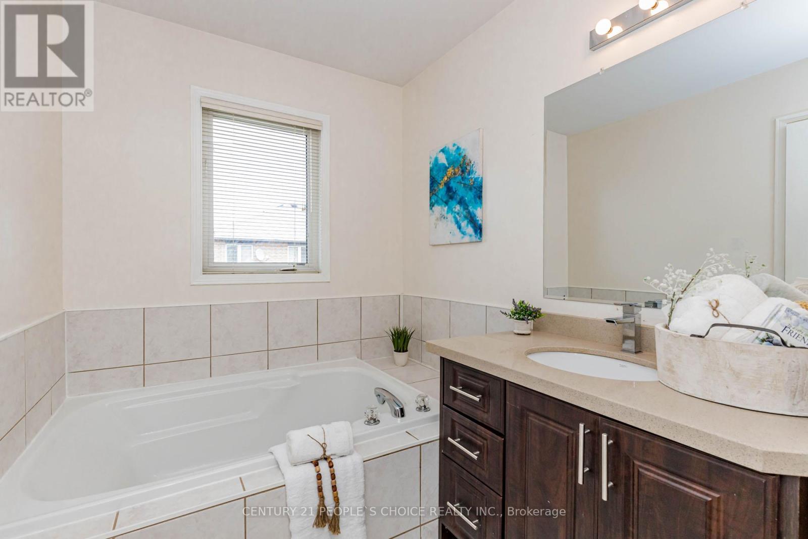 5889 Stonebriar Crescent, Mississauga, Ontario  L5V 2T7 - Photo 26 - W13438532