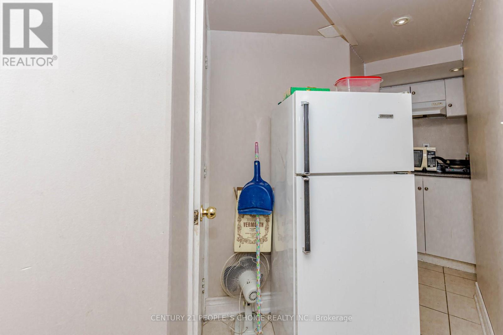 5889 Stonebriar Crescent, Mississauga, Ontario  L5V 2T7 - Photo 46 - W13438532