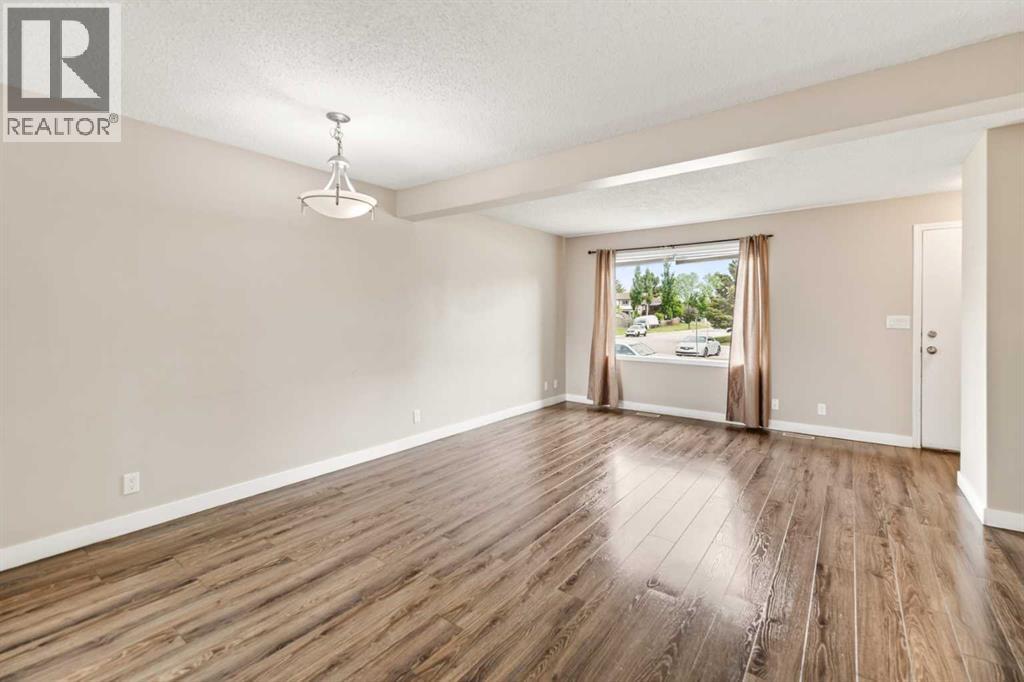 85 Baile Close, Red Deer, Alberta  T4R 1R5 - Photo 2 - A2319434