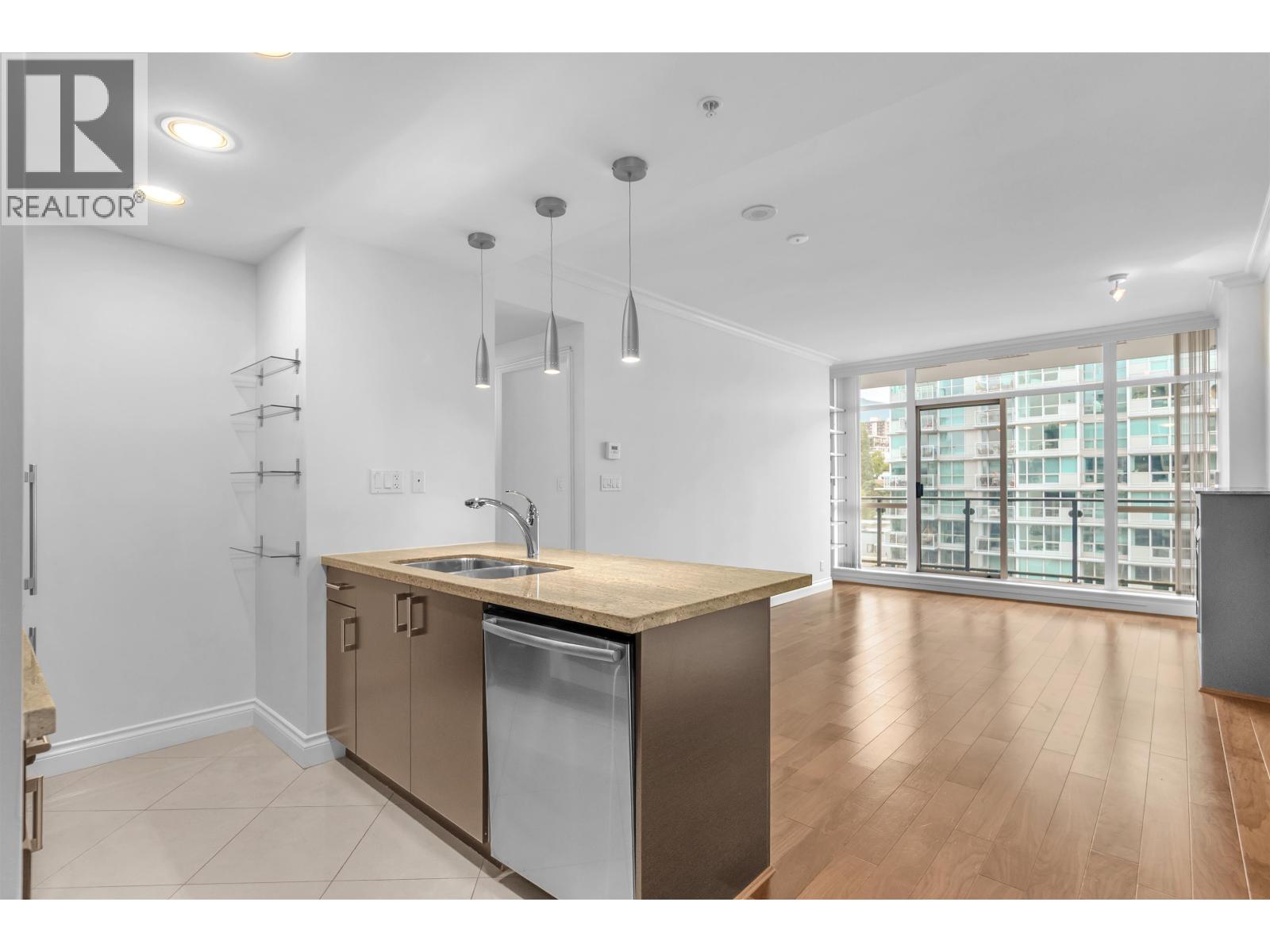 901 172 Victory Ship Way, North Vancouver, British Columbia  V7L 0B5 - Photo 10 - R3135420