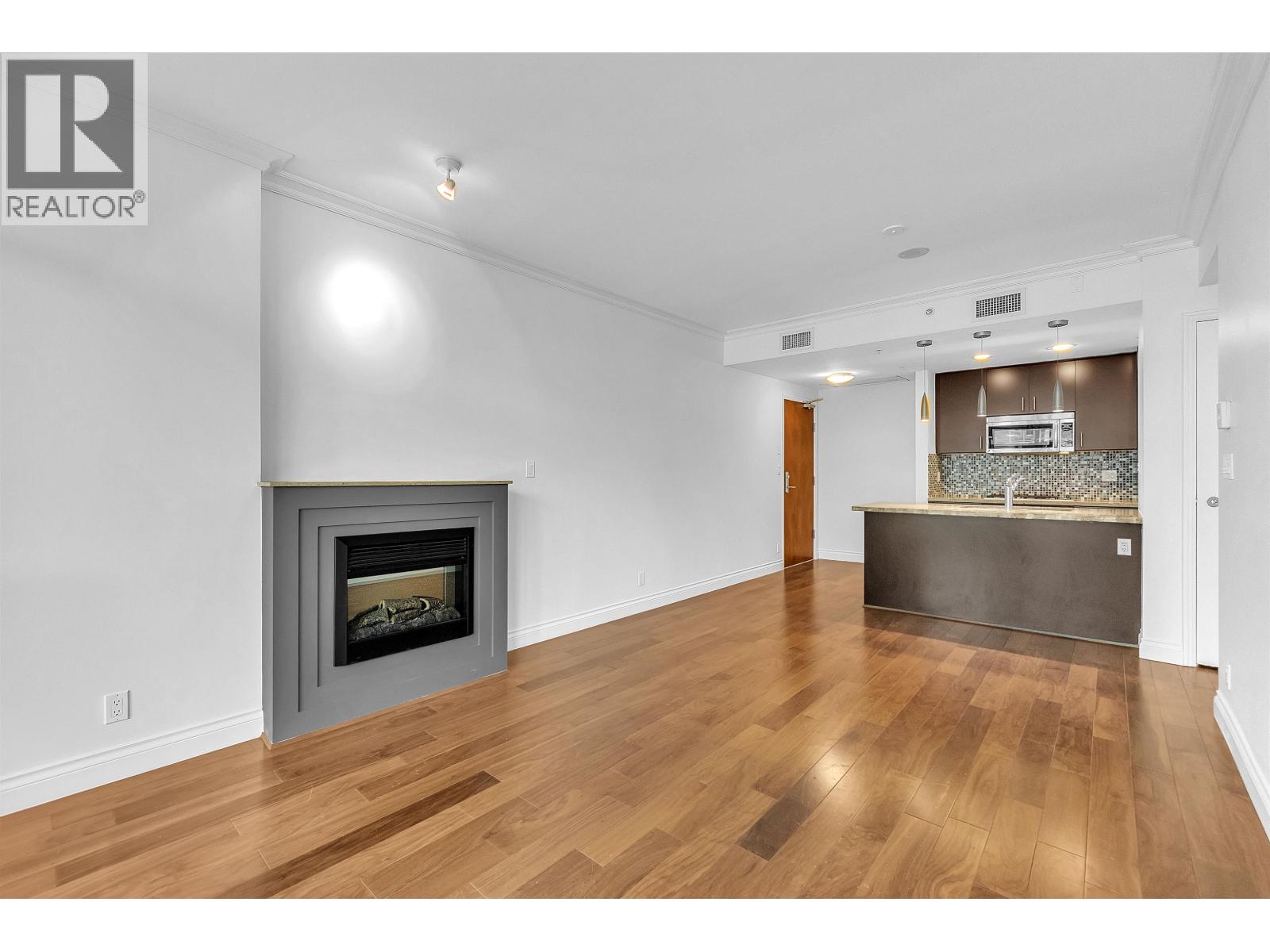 901 172 Victory Ship Way, North Vancouver, British Columbia  V7L 0B5 - Photo 16 - R3135420