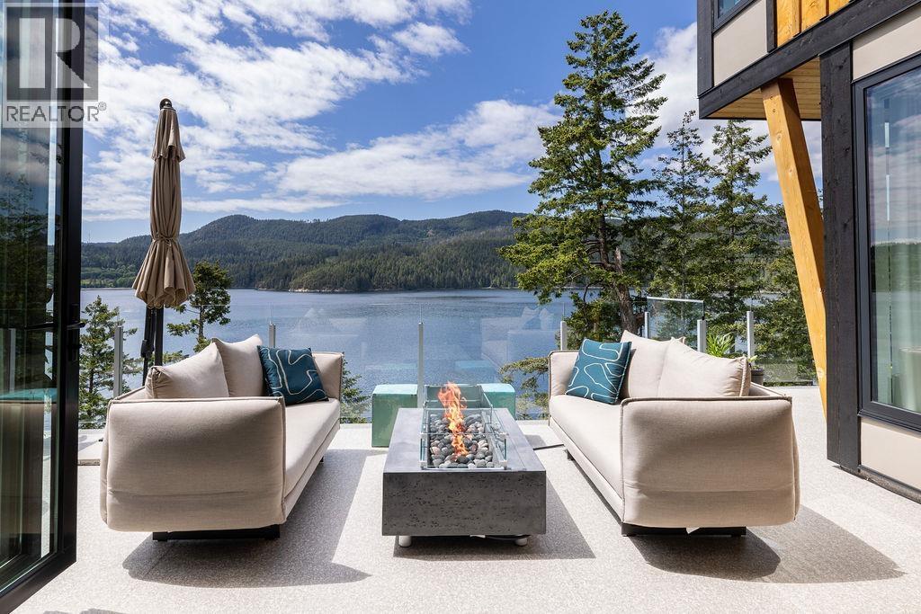 6101 -6099 Coracle Drive, Sechelt, British Columbia  V7Z 0C9 - Photo 4 - R3132287