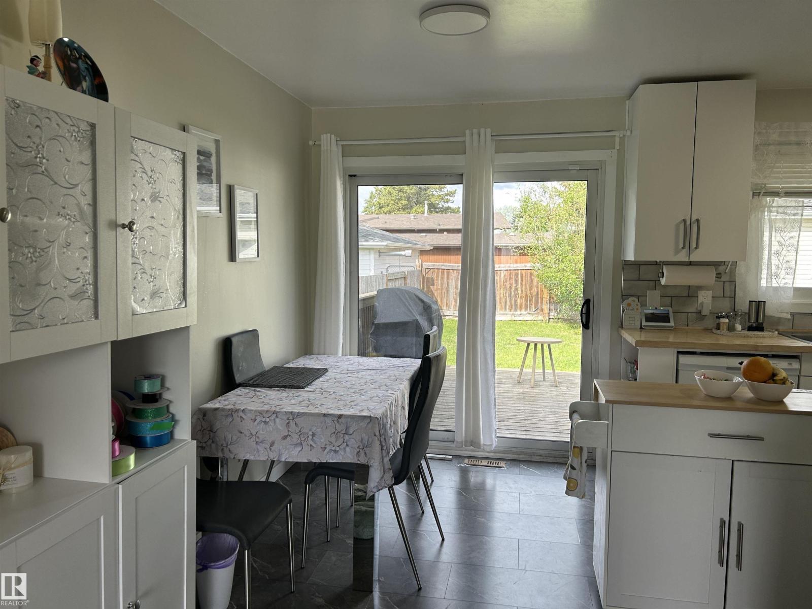 10924 30 St Nw, Edmonton, Alberta  T5W 1V9 - Photo 3 - E4493428