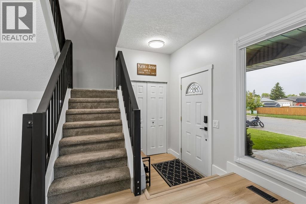 2129 Summerfield Boulevard Se, Airdrie, Alberta  T4B 1X2 - Photo 3 - A2319253