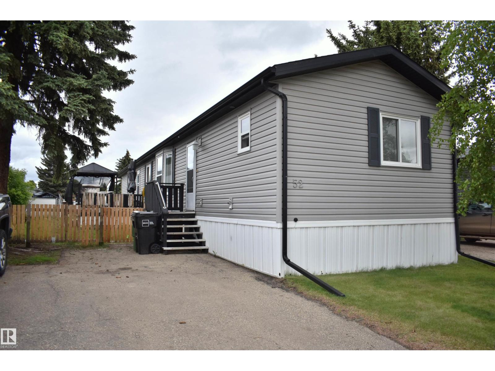 52 Evergreen Pa Nw, Edmonton, Alberta  T5Y 4M2 - Photo 1 - E4493430