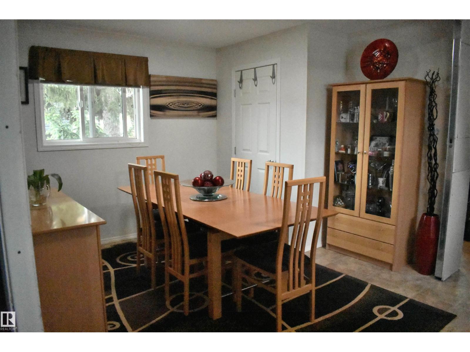 52 Evergreen Pa Nw, Edmonton, Alberta  T5Y 4M2 - Photo 4 - E4493430