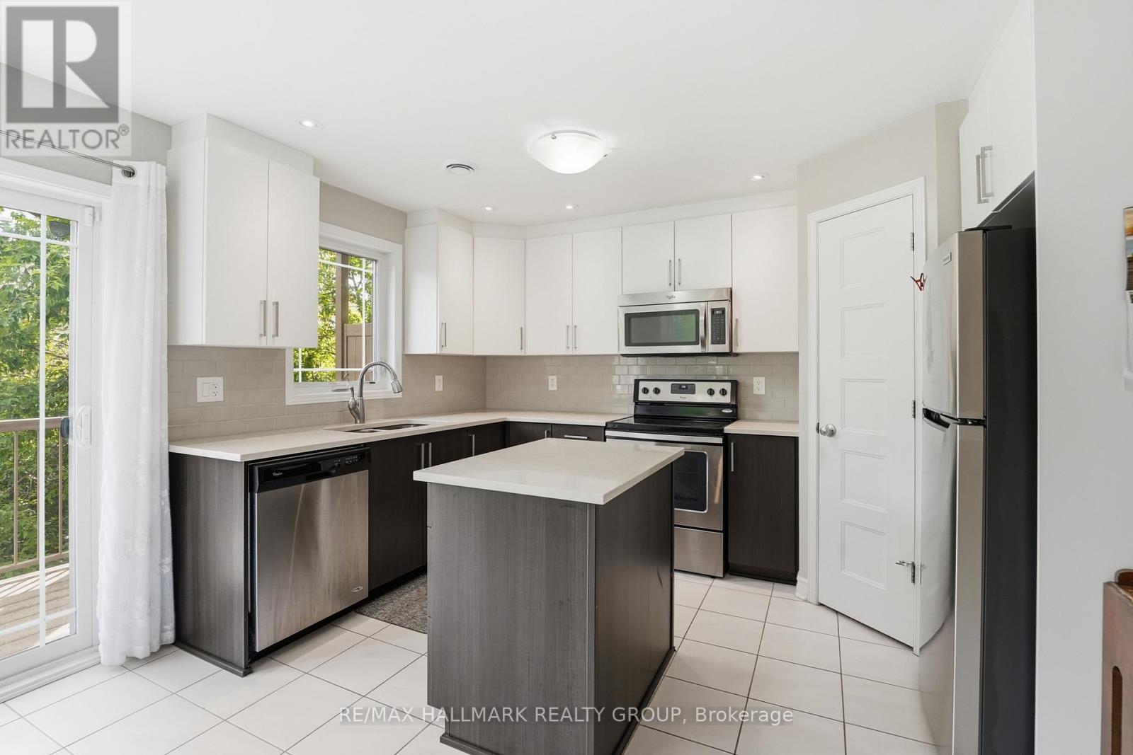 670 Danaca Private, Ottawa, Ontario  K1K 2V7 - Photo 7 - X13438934