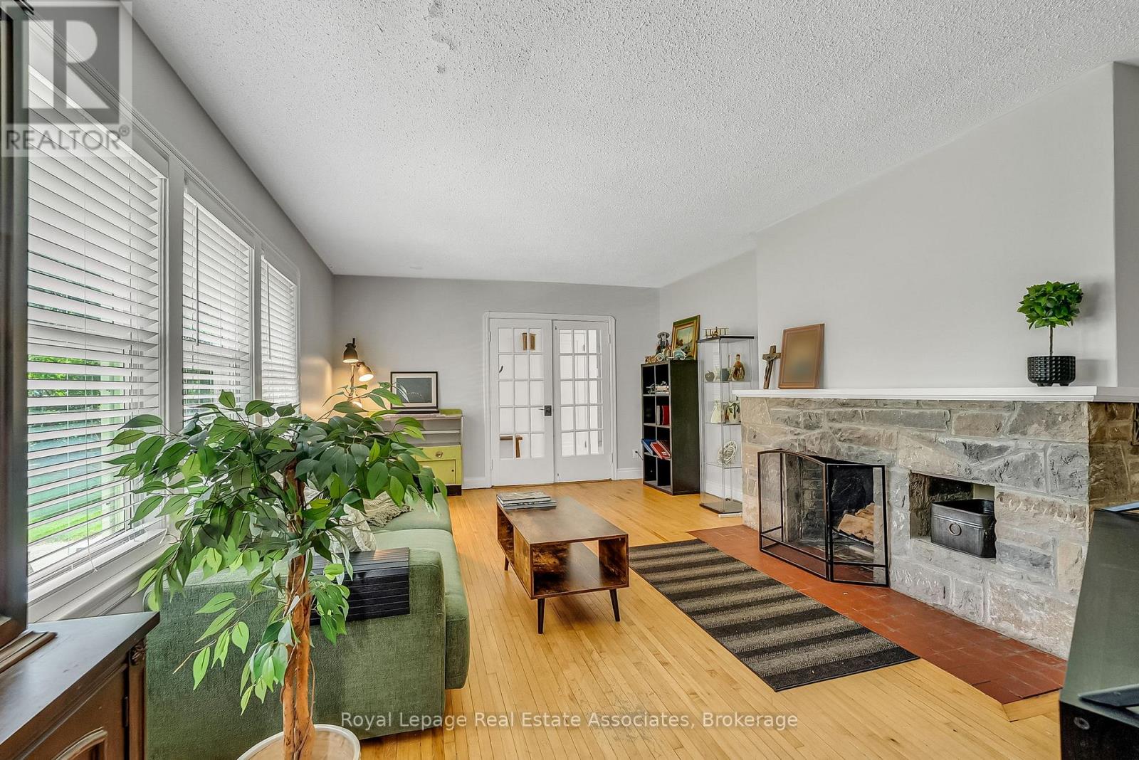 11 Ben Machree Drive, Mississauga, Ontario  L5H 2S2 - Photo 9 - W13157164