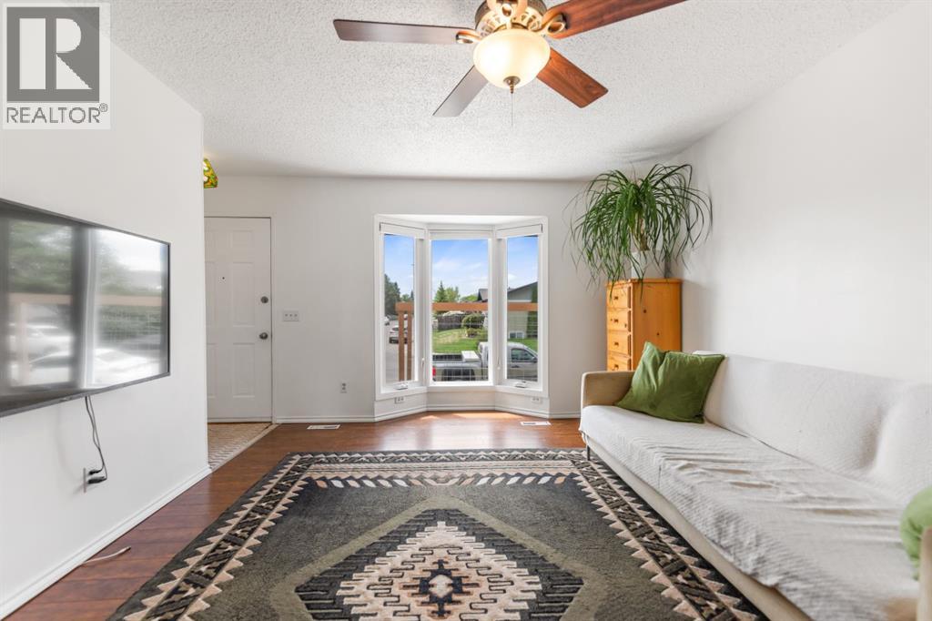 6795 Malvern Road NE, Calgary, Alberta  T2A 5R1 - Photo 4 - A2316447