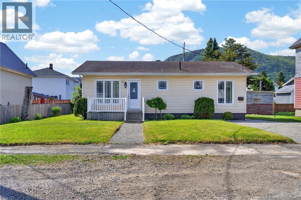 104 Victoria Street, campbellton, New Brunswick
