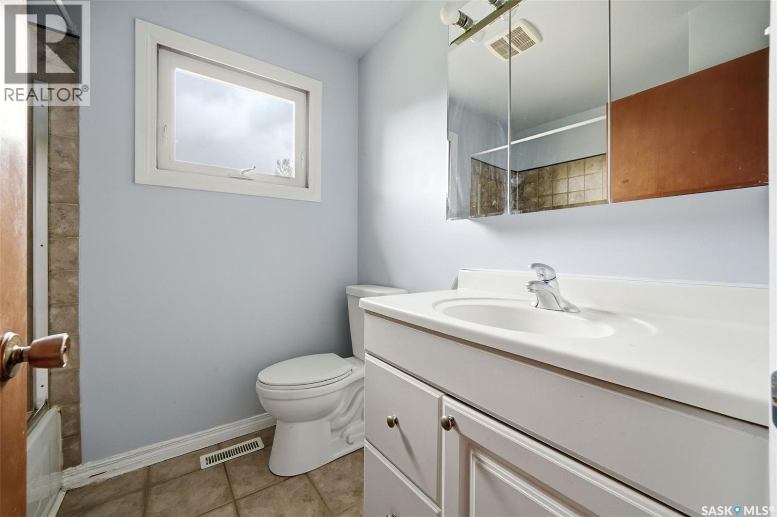 1317 Kent Street, Regina, Saskatchewan  S4T 5T2 - Photo 13 - SK039276