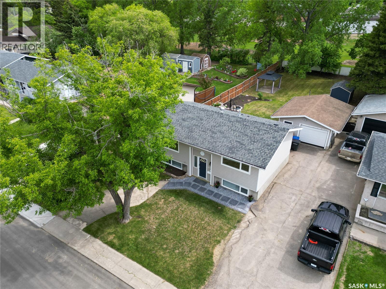 1171 Cook Drive, Prince Albert, Saskatchewan  S6V 2R7 - Photo 5 - SK039271