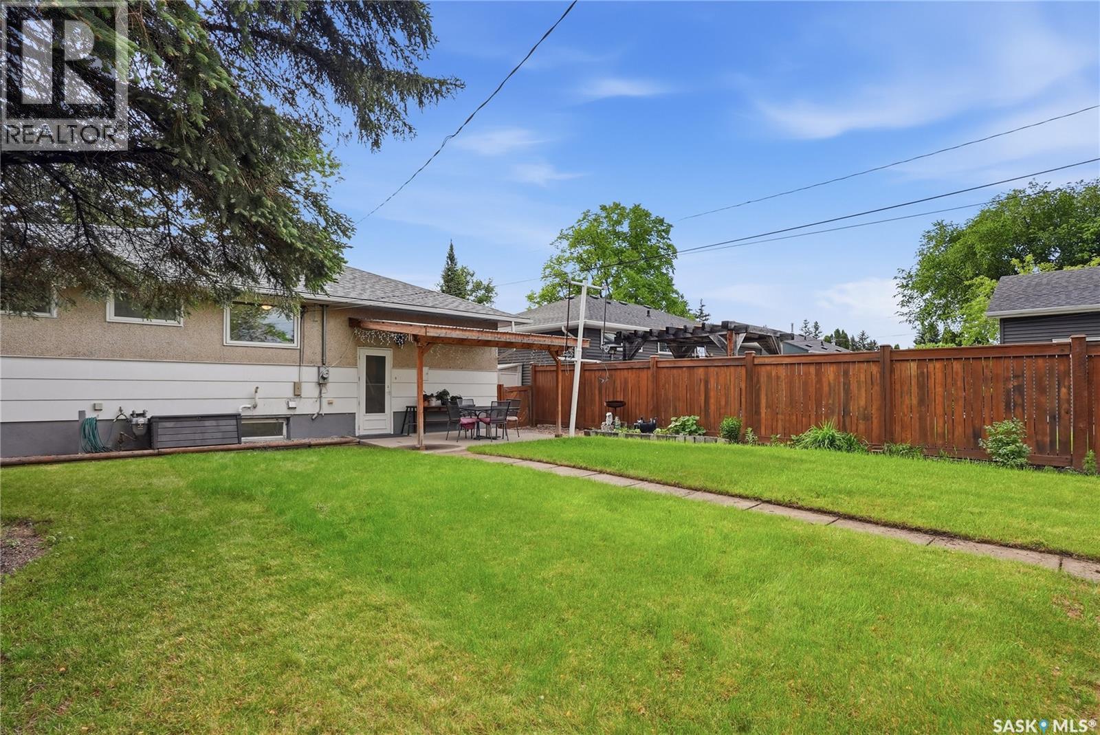 2321 Munroe Avenue S, Saskatoon, Saskatchewan  S7J 1S4 - Photo 45 - SK039173