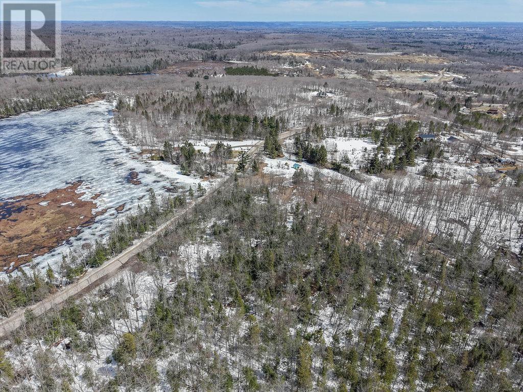 677 Maki Rd, Sault Ste. Marie, Ontario  P6A 6K4 - Photo 5 - SM260804