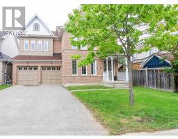 22 MAPLE CROWN TERRACE, Barrie, Ontario