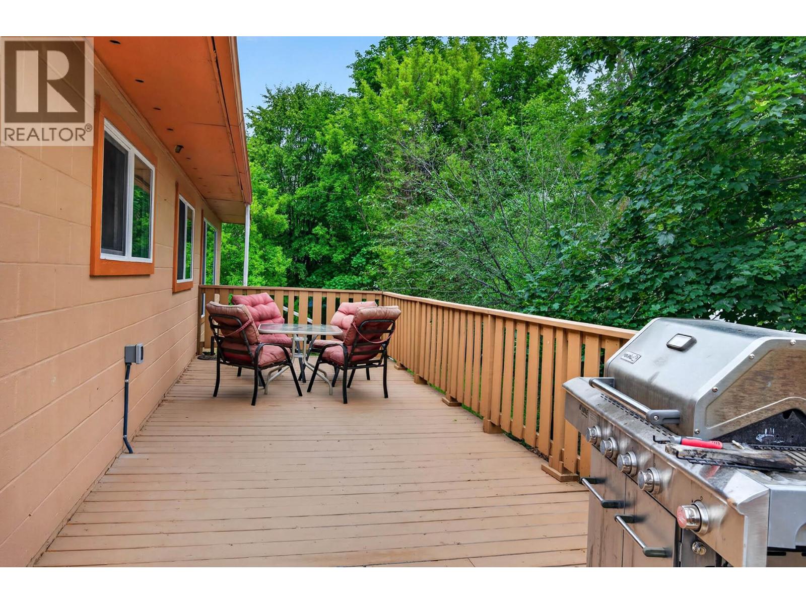 649 Sicamore Drive, Kamloops, British Columbia  V2B 6R6 - Photo 20 - 10390625