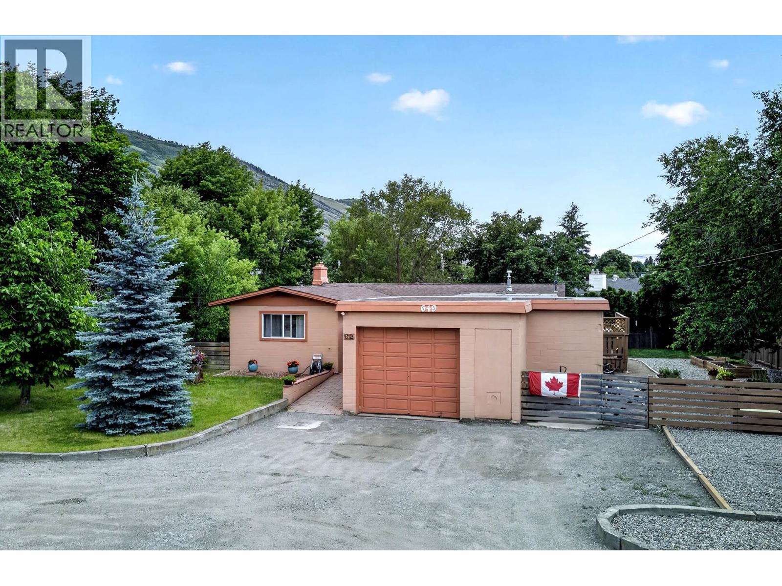 649 Sicamore Drive, Kamloops, British Columbia  V2B 6R6 - Photo 70 - 10390625