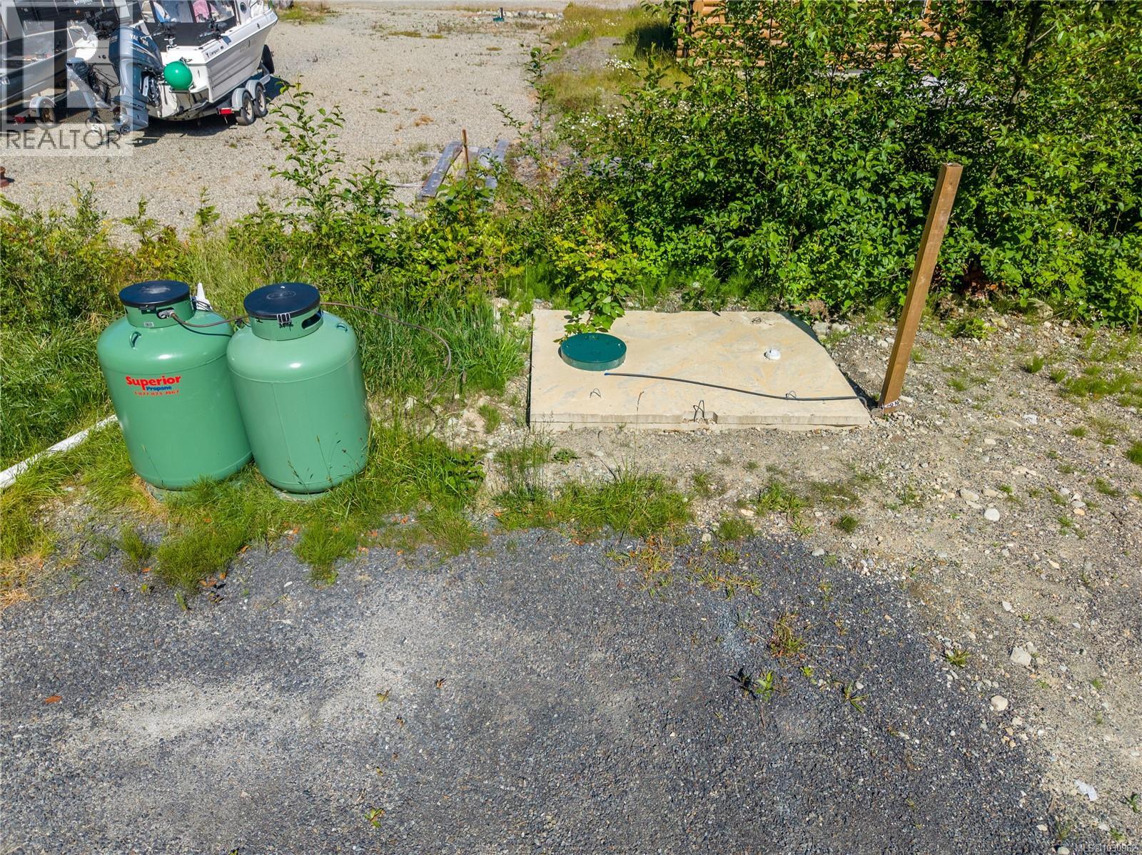 1182 Fourth Ave, Ucluelet, British Columbia V0R 3A0 - Photo 14 - 1030962