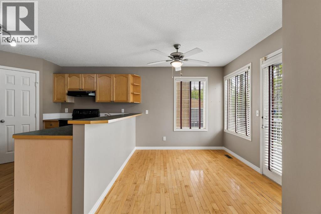 25 Hidden Creek Rise Nw, Calgary, Alberta T3A 6L3 - Photo 10 - A2317734