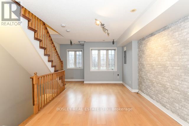 226 Wiltshire Avenue, Toronto, Ontario  M6N 5G2 - Photo 5 - W13429532