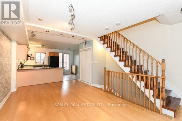 226 Wiltshire Avenue, Toronto, Ontario  M6N 5G2 - Photo 7 - W13429532