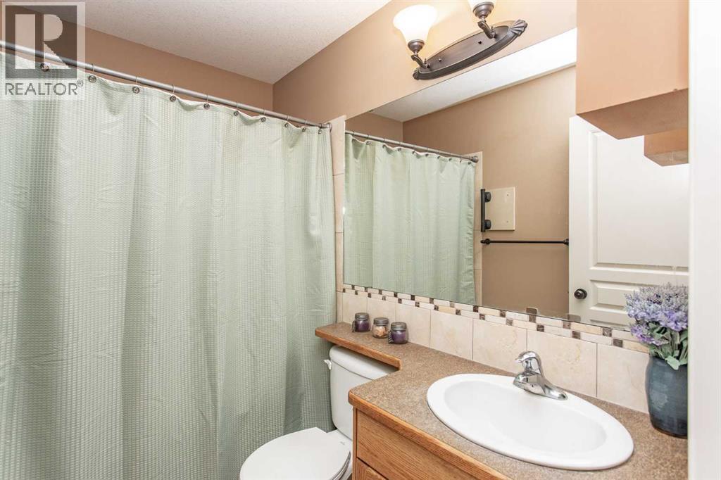 74 Pine Crescent, Blackfalds, Alberta  T4M 0E2 - Photo 14 - A2320213