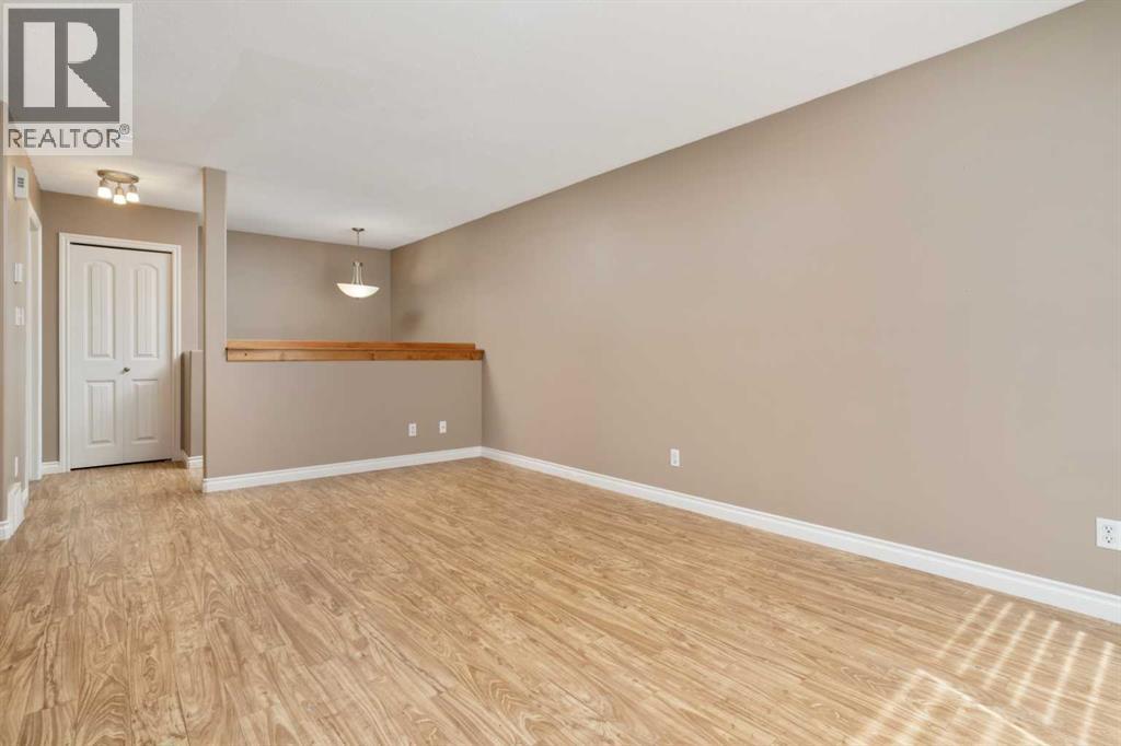 201, 4915 45 Street, Camrose, Alberta  T4V 1E3 - Photo 8 - A2315268