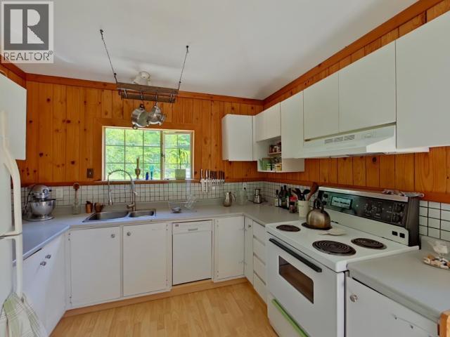 6980 Sienna Road, Texada Island, British Columbia V0N 1W0 - Photo 10 - 19935